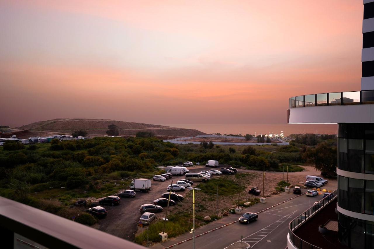بات يام Hi-Yam Seaview Apartments & Suites - יש ממ"ד المظهر الخارجي الصورة