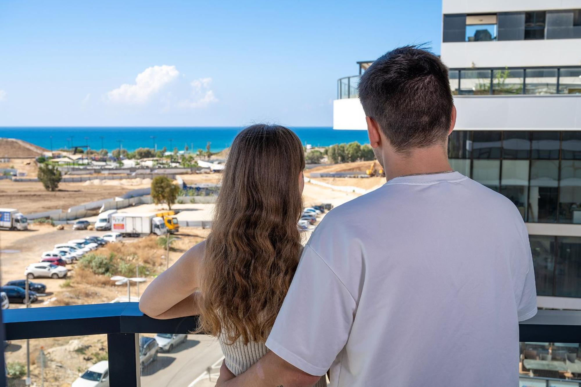 بات يام Hi-Yam Seaview Apartments & Suites - יש ממ"ד المظهر الخارجي الصورة