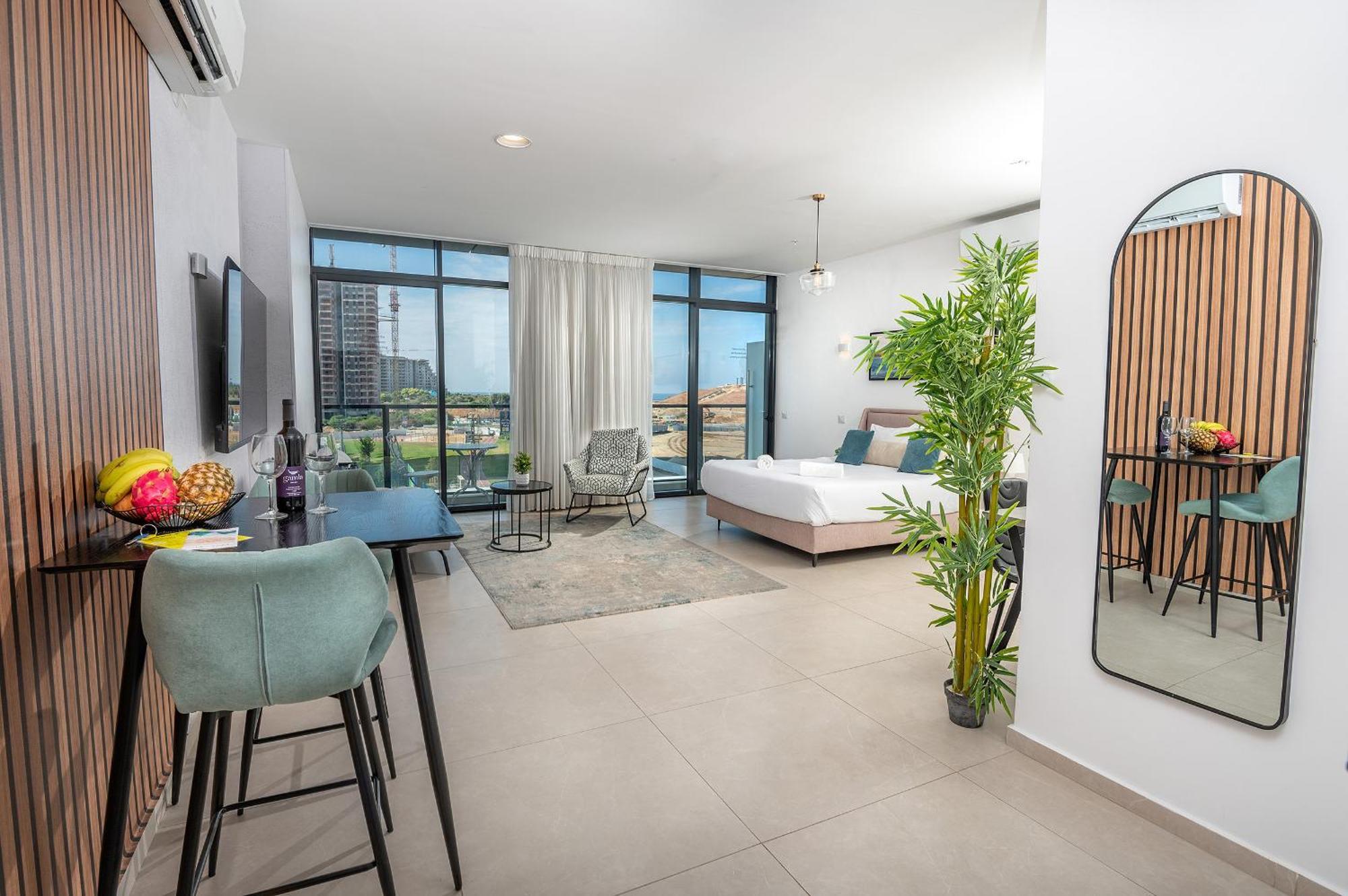 بات يام Hi-Yam Seaview Apartments & Suites - יש ממ"ד المظهر الخارجي الصورة